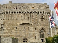 Dinan Dinan