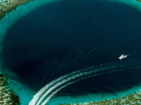 Great Blue Hole Diving Site Great Blue Hole Diving Site