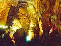 Tien Son Grotto