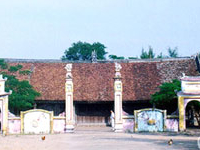 Tra Co Communal House