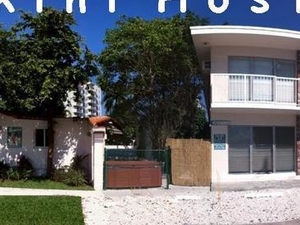 Bikini Hostel Miami Beach Miami United States Tourist