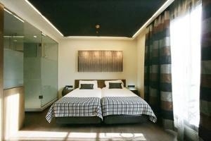 Room Room