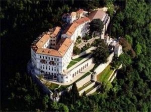 Exterior Exterior